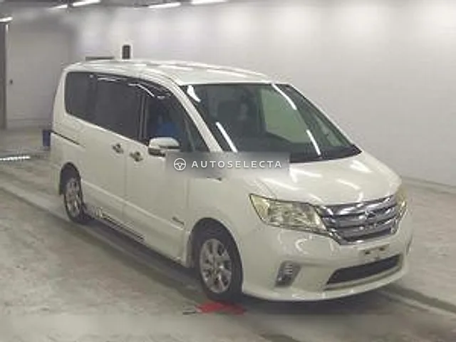 Nissan Serena 2013