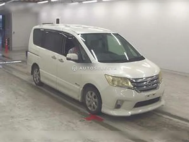 Nissan Serena 2013