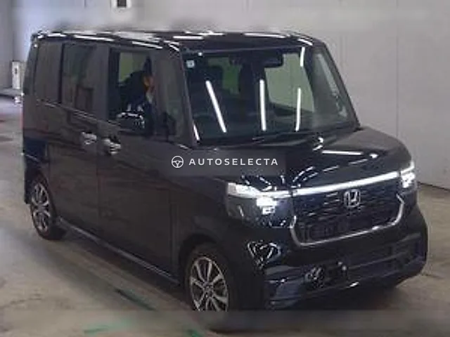 Honda N-BOX Custom 2024, auction grade 4.5