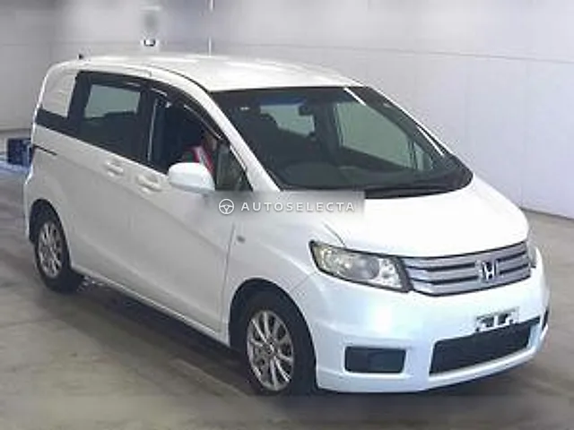 Honda Freed Spike 2013, auction grade 4