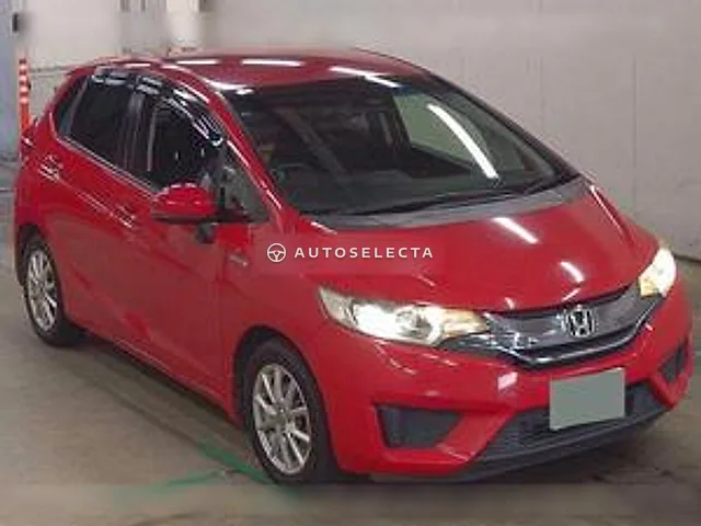 Honda Fit Hybrid 2014, auction grade 3.5