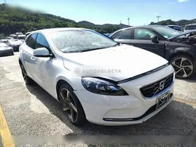 Volvo V40 2013