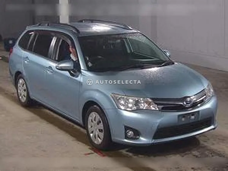Toyota Corolla Fielder 2013, photo 1 of 1
