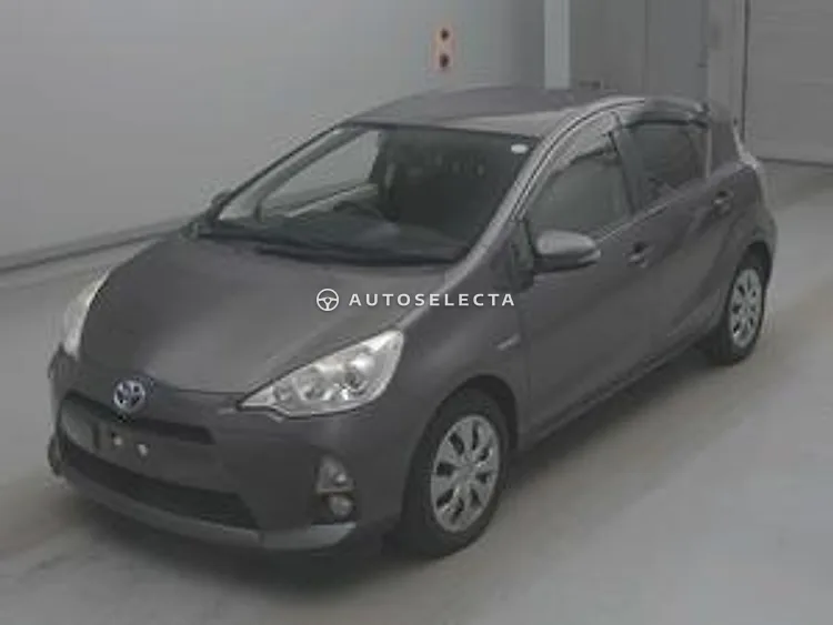 Toyota Aqua 2013, photo 1 of 1