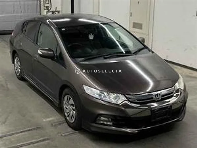 Honda Insight Exclusive 2011, auction grade 3.5