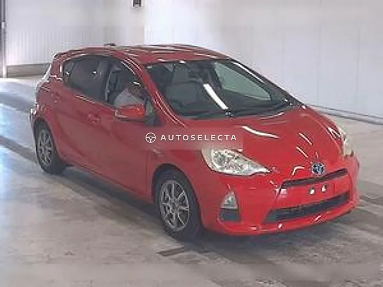 Toyota Aqua 2013, photo 1 of 1