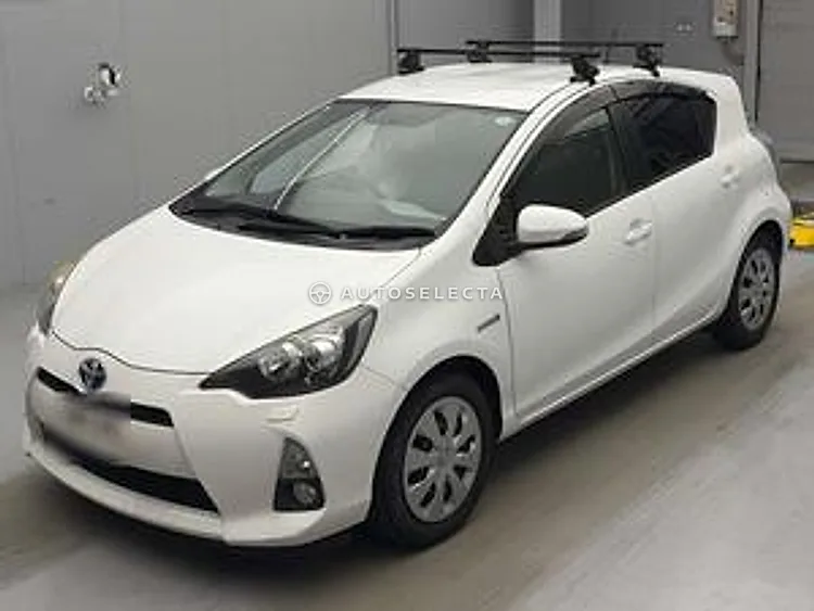 Toyota Aqua 2013, photo 1 of 1