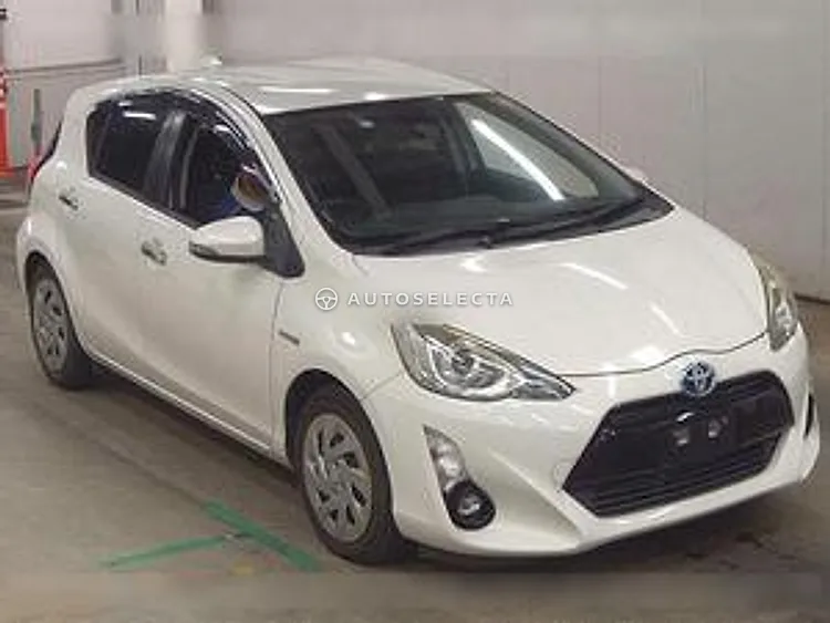 Toyota Aqua 2016, photo 1 of 1