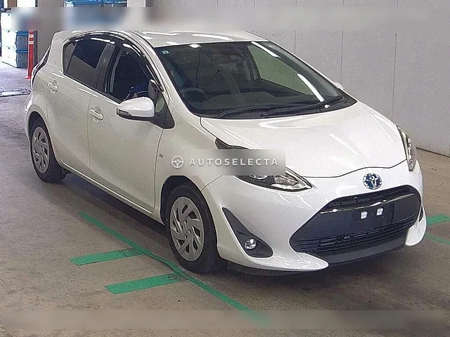 Toyota Aqua 2017, auction grade 4