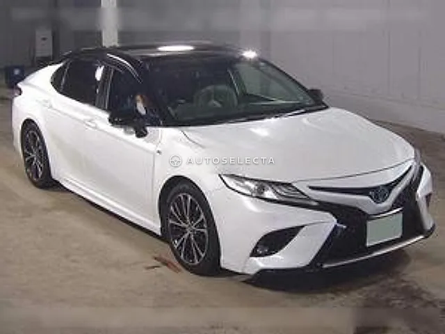 Toyota Camry 2019, auction grade 4