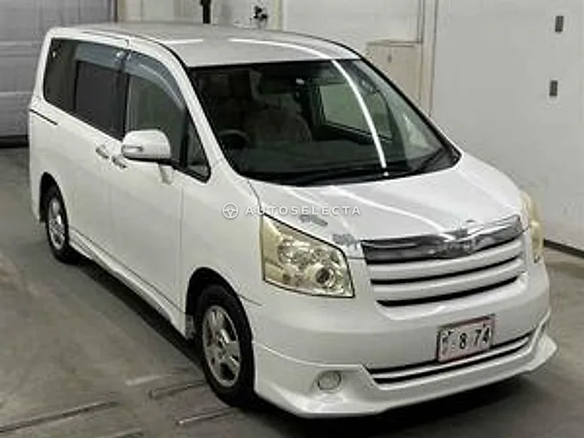 Toyota Noah 2009, auction grade 3.5