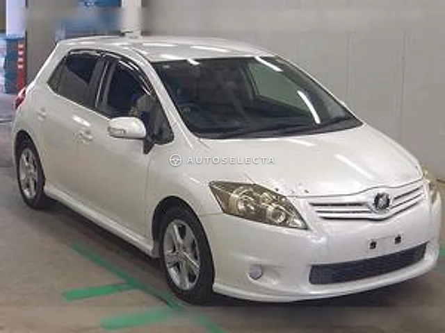 Toyota Auris 2009, auction grade R
