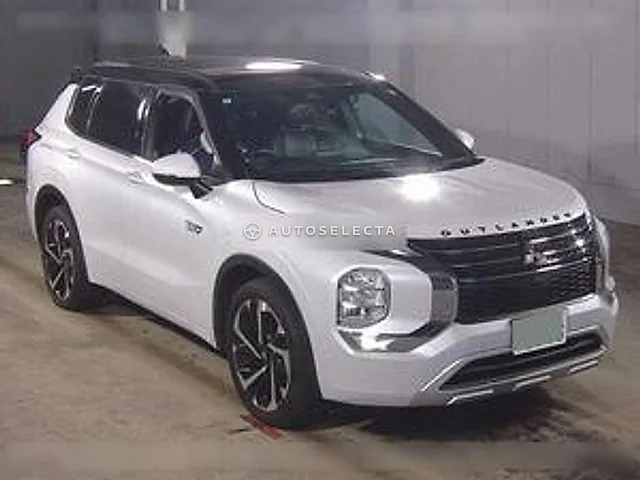 Mitsubishi Outlander PHEV 2022, auction grade 4.5