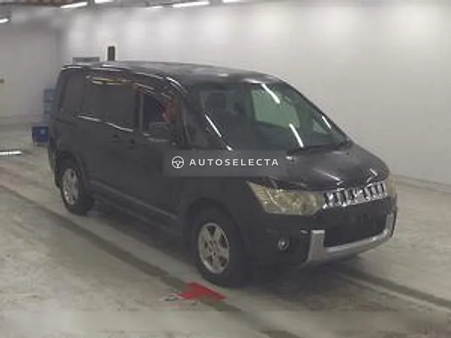 Mitsubishi Delica D:5 2012