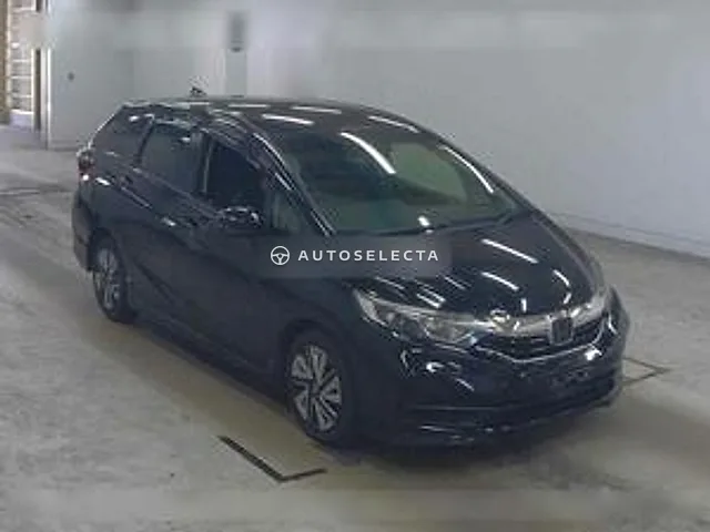Honda Shuttle 2019, auction grade 3.5