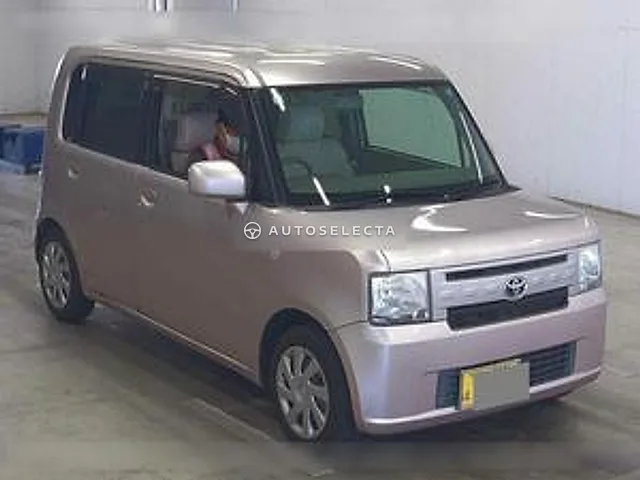 Toyota Pixis Space 2012
