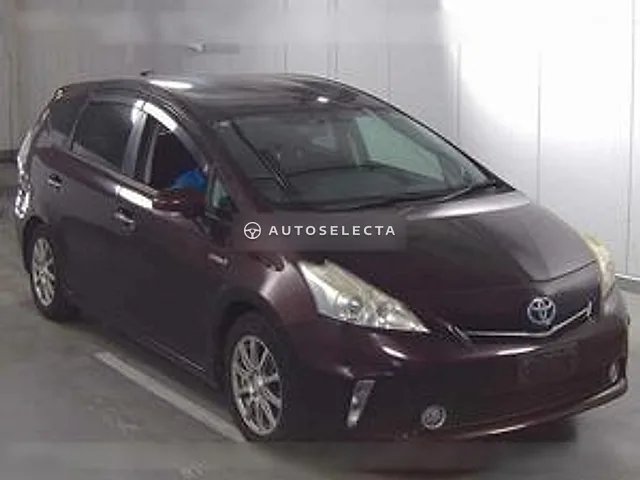 Toyota Prius Alpha 2013, auction grade 3.5