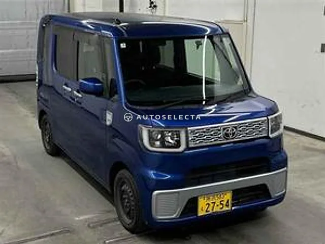 Toyota Pixis Mega 2015, auction grade 4
