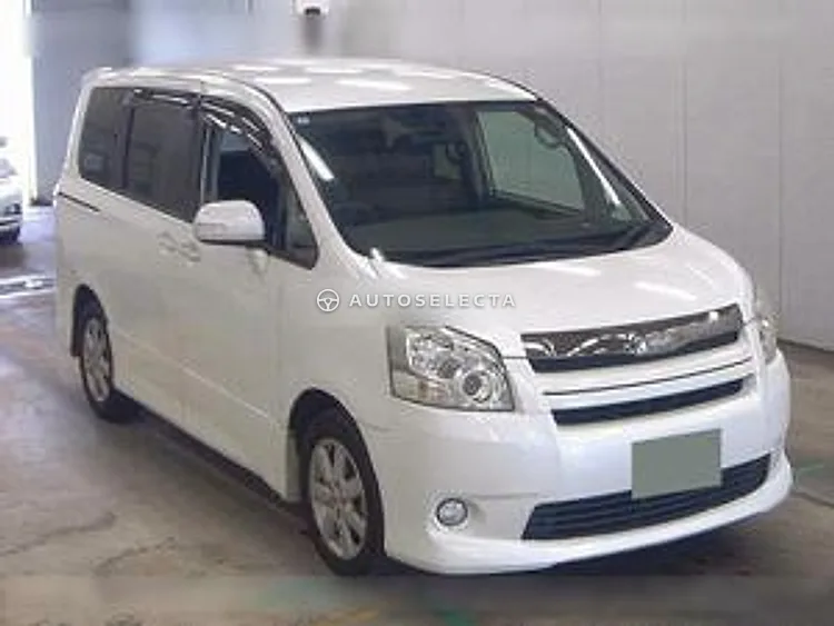 Toyota Noah 2008, photo 1 of 1