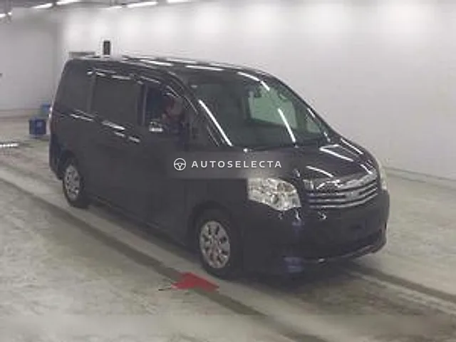 Toyota Noah 2013, auction grade R