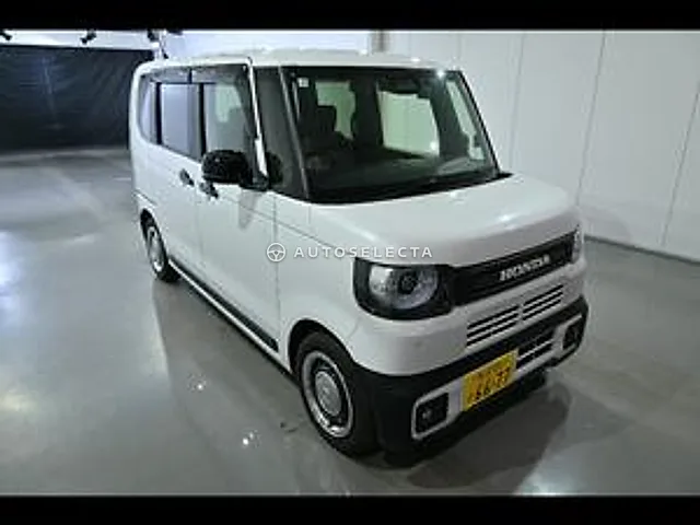 Honda N-BOX 2025, auction grade 4
