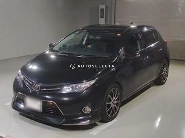 Toyota Auris 2012, photo 1 of 1