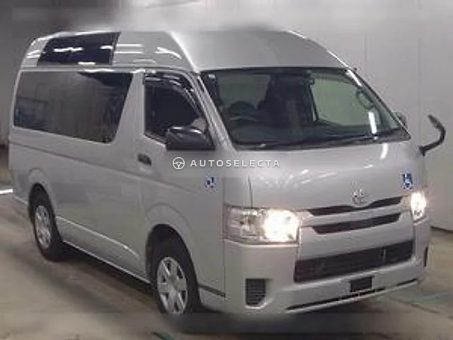 Toyota Hiace Van 2020, auction grade 3.5
