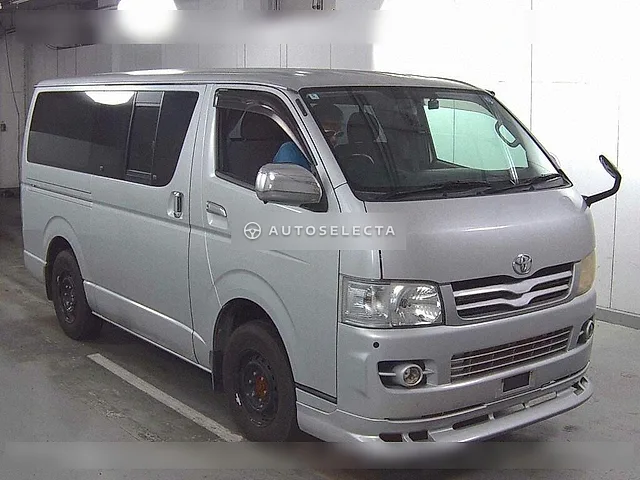 Toyota Hiace Van 2007, auction grade RA