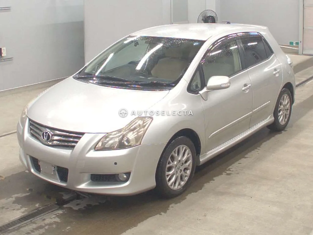 Toyota Blade 2007, photo 1 of 11