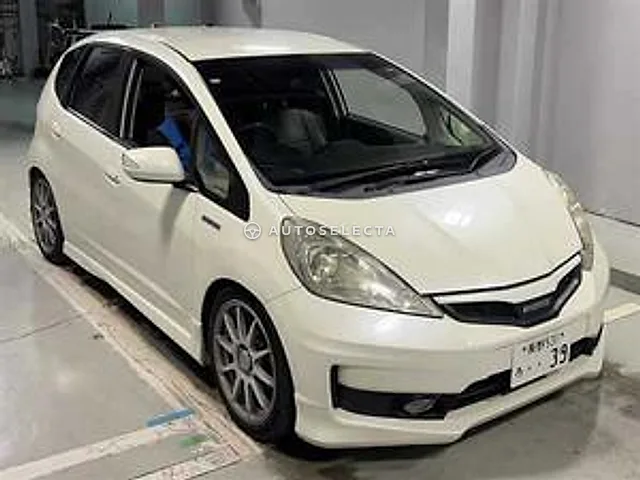 Honda Fit 2012, auction grade 3.5