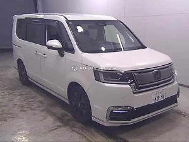 Honda Stepwgn Spada 2022, auction grade 3.5