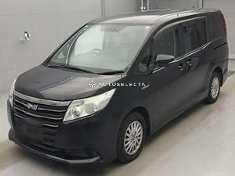 Toyota Noah 2015, photo 1 of 1