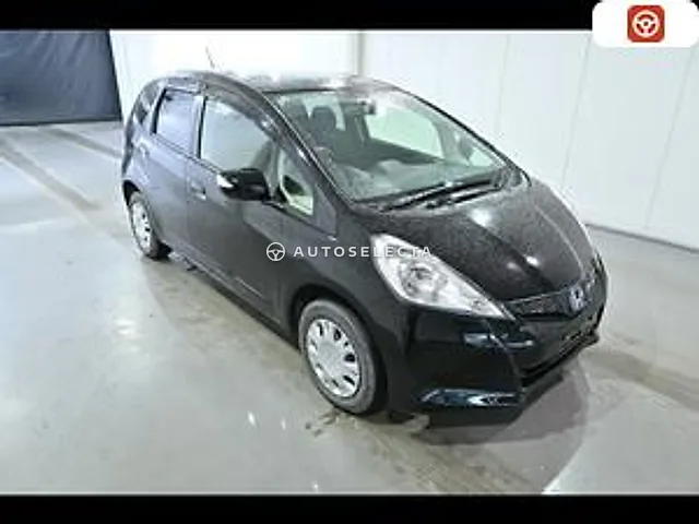 Honda Fit 2013, auction grade 3.5