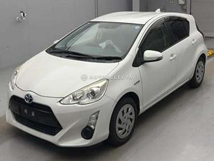 Toyota Aqua 2016, photo 1 of 1