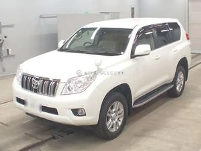 Toyota Land Cruiser Prado 2013, auction grade 3.5