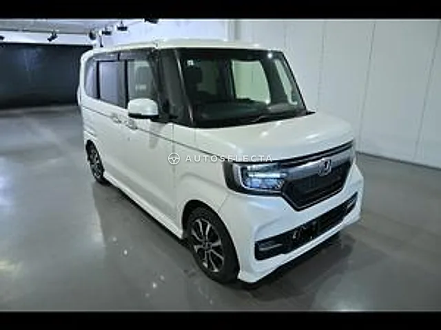 Honda N-BOX 2017, auction grade R
