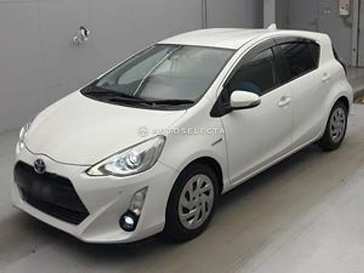 Toyota Aqua 2015, photo 1 of 1