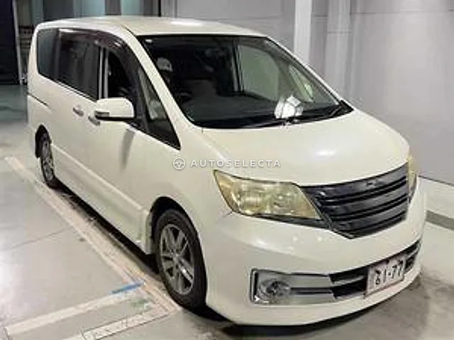 Nissan Serena 2011, auction grade 3.5