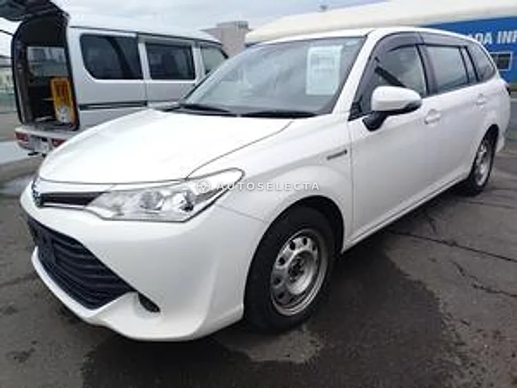 Toyota Corolla Fielder 2017, photo 1 of 1