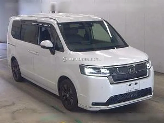 Honda Stepwgn Spada 2023, auction grade 4.5