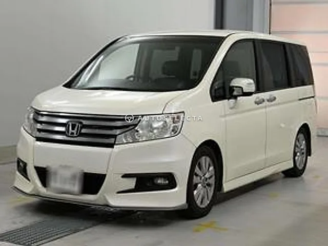 Honda Stepwgn Spada 2011, auction grade 3.5