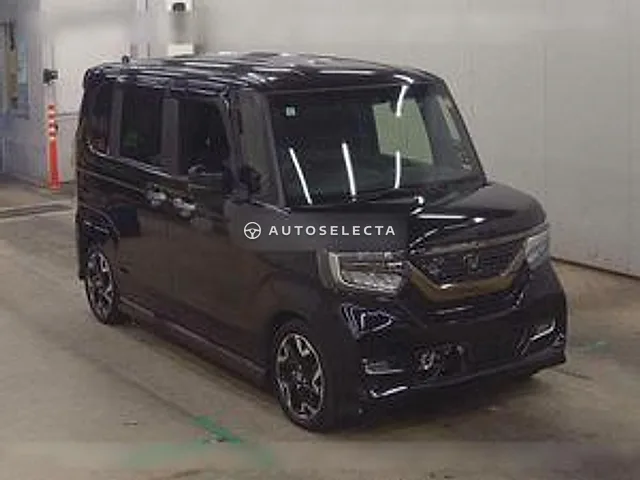 Honda N-BOX Custom 2019, auction grade 4.5
