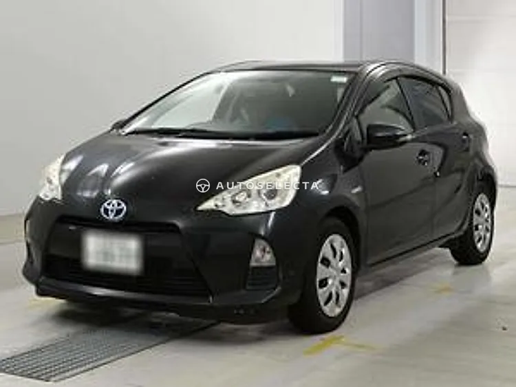 Toyota Aqua 2013, photo 1 of 1