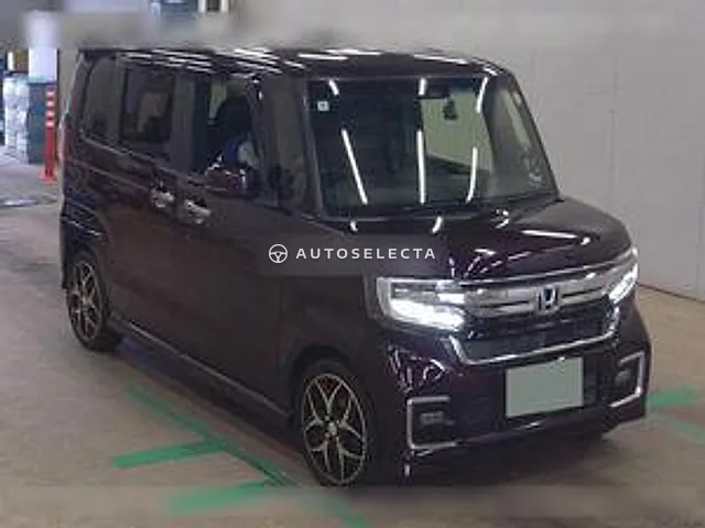 Honda N-BOX Custom 2021, auction grade R