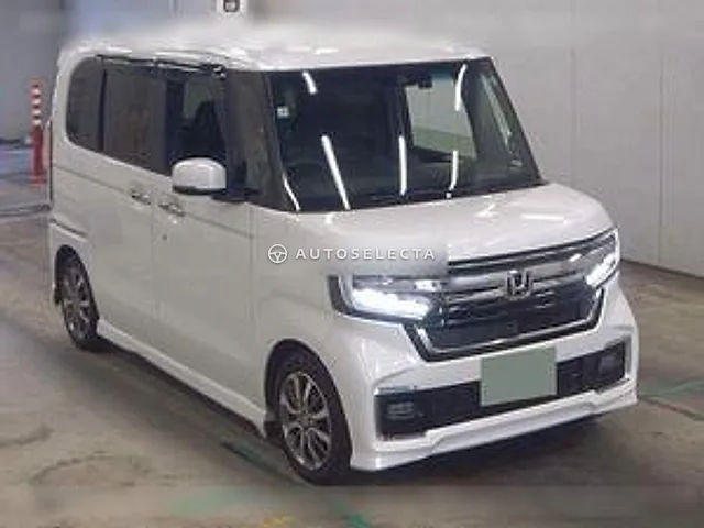 Honda N-BOX Custom 2021, auction grade 4.5
