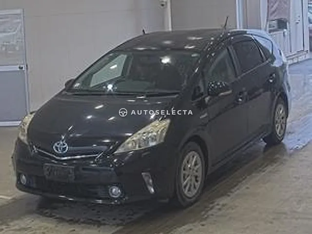 Toyota Prius Alpha 2011, auction grade 3.5