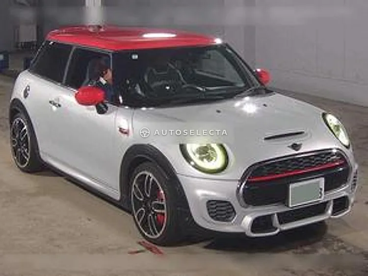 MINI 2019, photo 1 of 6