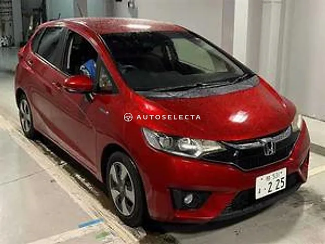 Honda Fit Hybrid 2016, auction grade 3