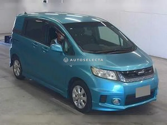 Honda Freed Spike 2010, auction grade 4