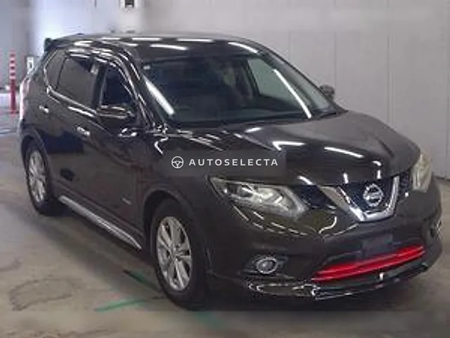 Nissan X-Trail 2015, auction grade 4